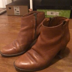 Madewell Billie boot in English saddle